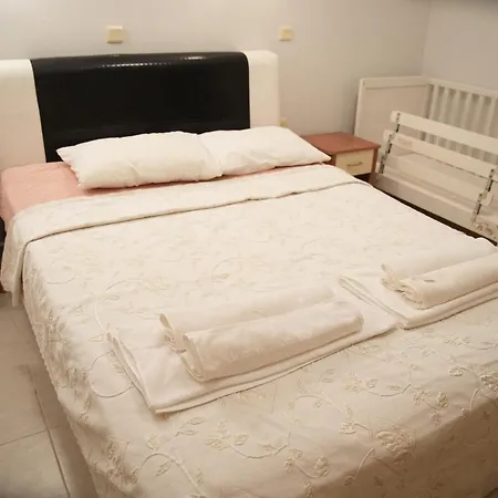 Orkide Apart * فتحية